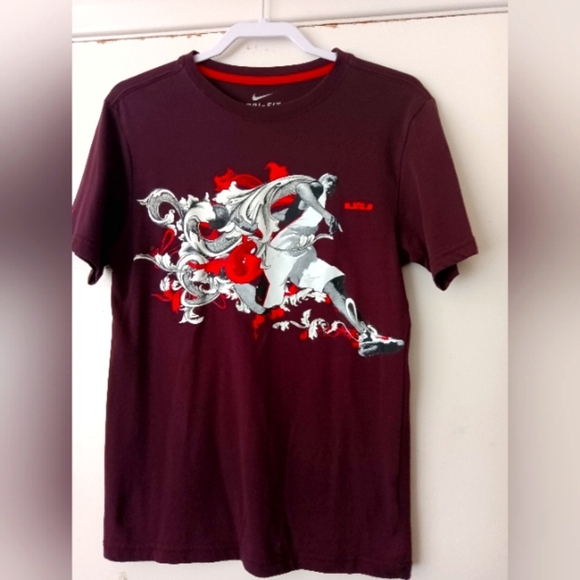 King James Nike LeBron Shirt - Picture 1 of 3